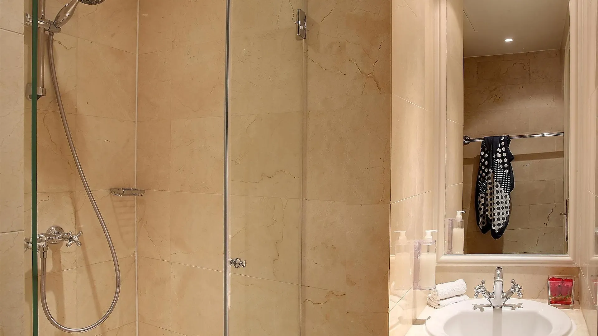 Hotel Saint Martin Bastille 3*