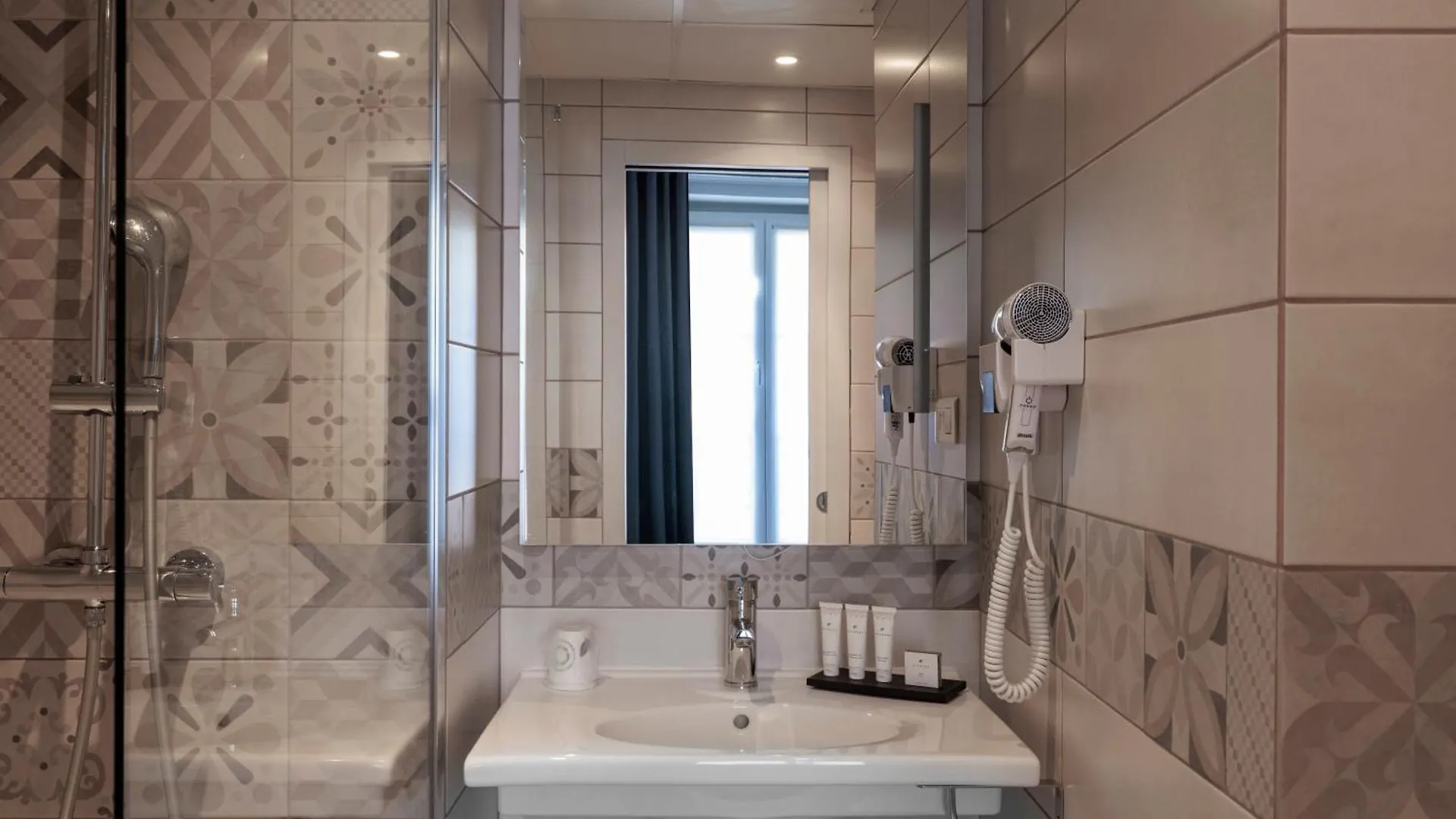 Saint Martin Bastille Hotel 3*